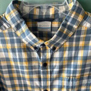 Columbia Shirt Men XL Blue Yellow Button Up Plaid Short Sleeve Pocket Collared